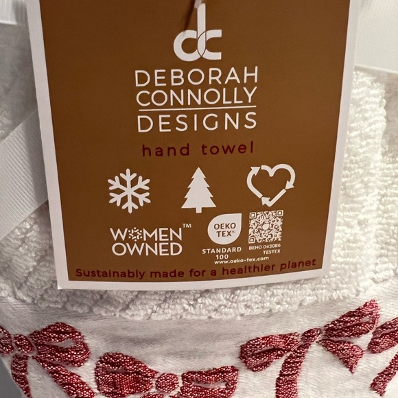 Deborah Connolly Designs Red Bow Hand Towels-Set of 2- NWT - Picture 3 of 3